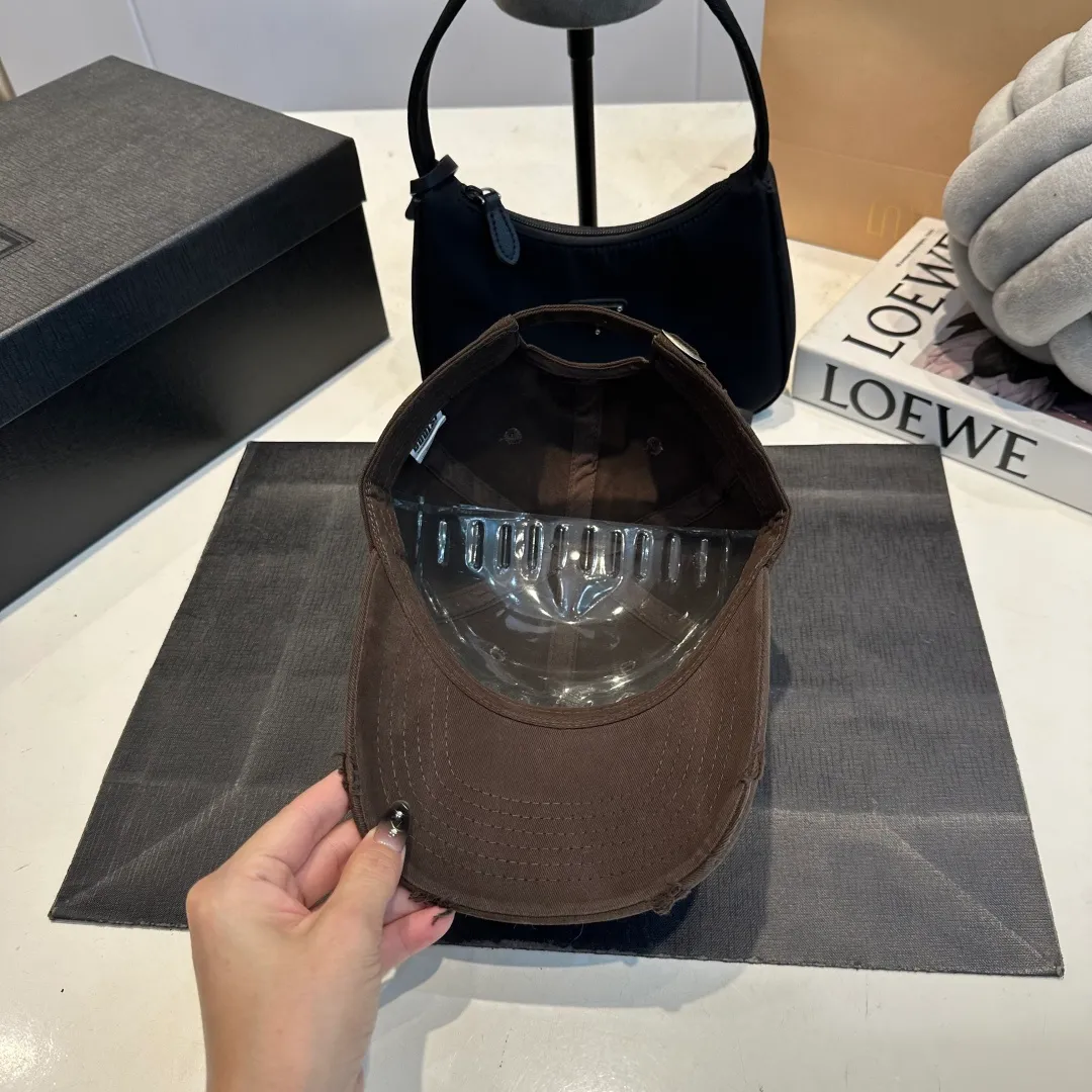 P50 Chrome Hearts 💓Early spring Korean style fashion retro distressed hole hat worn design versatile baseball cap peaked cap